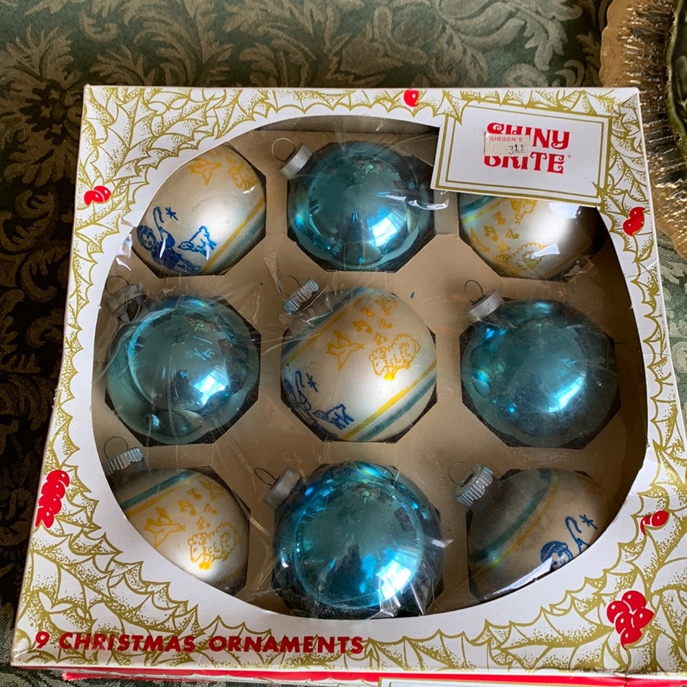 Vintage ( circa 1973) Shiny Brite ornaments. Set of 9, with box